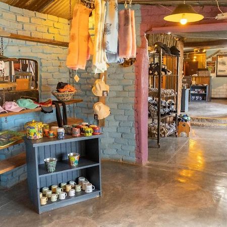 Etosha Safari Camp, Etosha National Park, Namibia Hotel Okaukuejo Ngoại thất bức ảnh