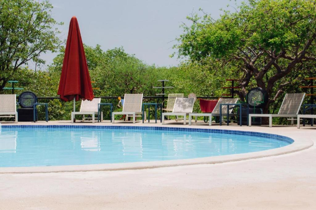 Etosha Safari Camp, Etosha National Park, Namibia Hotel Okaukuejo Ngoại thất bức ảnh