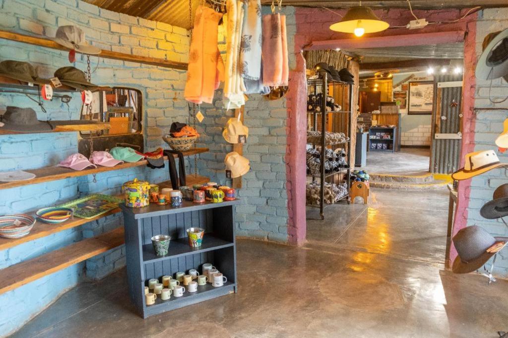 Etosha Safari Camp, Etosha National Park, Namibia Hotel Okaukuejo Ngoại thất bức ảnh